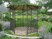 Ажурная кованая беседка