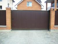 Откатные ворота из сэндвич-панелей