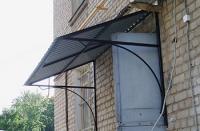 Сварной козырек из профнастила